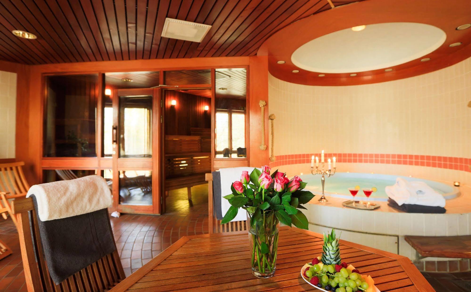 Hennickehammars Herrgard Hotel 3*